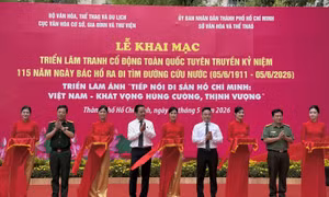 Khai mạc triển lãm tranh cổ động, ảnh tư liệu về Chủ tịch Hồ Chí Minh 