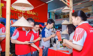 Tăng trải nghiệm hội nhập cho sinh viên qua ngày hội văn hóa quốc tế