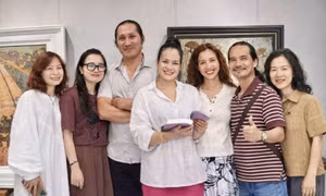 'Khoảng trời riêng' - Nơi bảy cá tính hội họa gặp gỡ