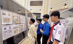 Tem thư - ký ức lịch sử và nhịp cầu văn hóa qua nhiều thế hệ