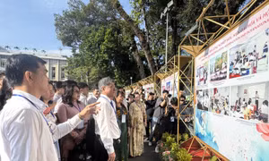 Triển lãm '50 năm đổi mới giáo dục: Dấu ấn thời đại - Khát vọng tương lai'