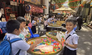 TP Hồ Chí Minh: Nhiều trường tạm ngưng, đổi đơn vị cung cấp suất ăn bán trú