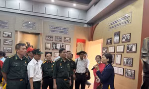  TP Hồ Chí Minh: Triển lãm tái hiện dấu ấn lịch sử và chân dung Chủ tịch Hồ Chí Minh 