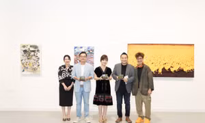 Sống Foundation tổ chức triển lãm 'Dòng sông nội tại' gây quỹ xây nhà chống lũ