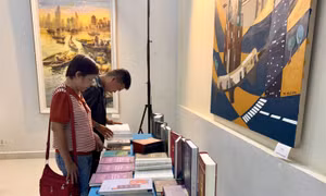 Xu hướng đọc sách chữa lành tăng mạnh