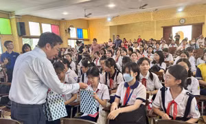 TP Hồ Chí Minh: Đảm bảo đủ sách giáo khoa cho học sinh trước thềm năm học mới