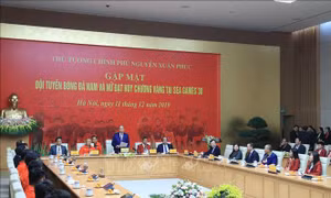 Thủ tướng Nguyễn Xuân Phúc gặp mặt hai đội tuyển bóng đá vô địch SEA Games 30
