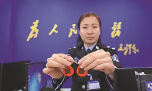 Giải pháp mã QR giúp người già đi lạc tìm được đường về nhà