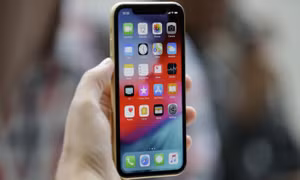 Nam thanh niên kiện Apple biến anh thành người đồng tính