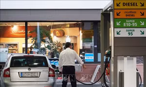 Nền kinh tế lớn nhất EU có thể suy thoái vì chính sách áp trần giá dầu Nga