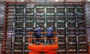 Trận chiến giành kiểm soát thị trường tiền số 2.000 tỷ USD đang tăng nhiệt