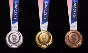 Tokyo công bố mẫu huy chương Olympic 2020 làm từ rác điện tử