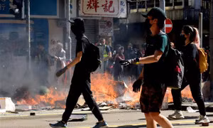 Thế giới tuần qua: Mỹ đảo ngược chính sách tại Bờ Tây, biểu tình Hong Kong leo thang 