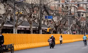 Trung Quốc ‘ngăn đôi’ Thượng Hải để truy vết COVID-19