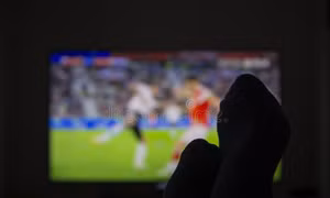 Thanh niên trẻ ở Trung Quốc bị liệt mặt sau một tuần thức đêm liên tục xem World Cup 2022