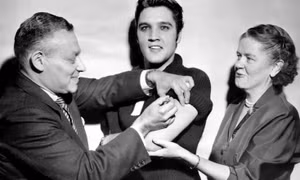 Mũi tiêm của danh ca Elvis Presley giúp Mỹ chiến thắng bệnh bại liệt