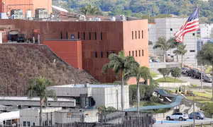 Mỹ rút hết nhân viên ngoại giao khỏi Venezuela