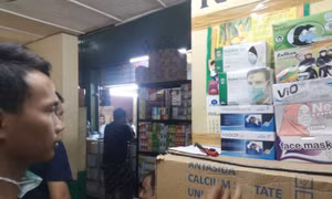 Giá một hộp khẩu trang ở Indonesia đắt hơn một gram vàng