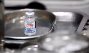 Nhật Bản có thể tiêm lẫn vaccine COVID-19 để đẩy nhanh tiêm chủng