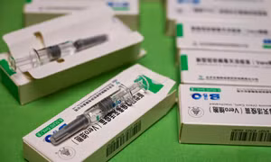 Singapore cho phép bệnh viện tư nhân nhập khẩu vaccine COVID-19 của Sinopharm
