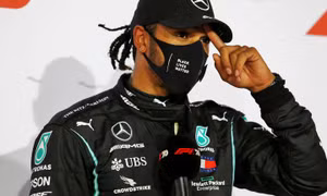Tay đua vô địch F1 Lewis Hamilton mắc COVID-19