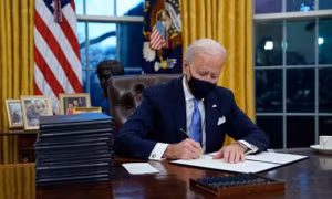 G﻿iới quan sát đánh giá chính quyền mới của tân Tổng thống Mỹ Joe Biden