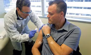 Khó khăn cuộc đua ‘đường tắt’ sản xuất vaccine phòng COVID-19