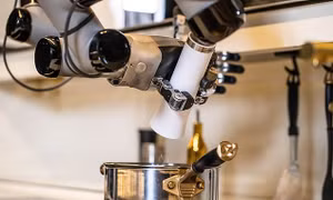 Xem robot mô phỏng Vua đầu bếp, nấu 5.000 món ăn 