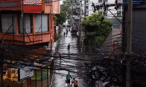 Thái Lan khuyên người dân làm việc tại nhà vì mưa lớn bất thường