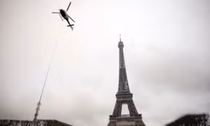 Tháp Eiffel của Pháp cao thêm 6 mét