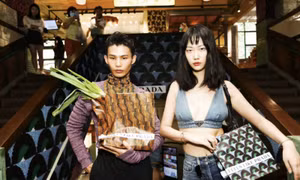 Thương hiệu xa xỉ Prada mở chợ truyền thống hút giới trẻ Trung Quốc 