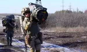 Video các lực lượng Ukraine tập luyện phóng tên lửa chống tăng gần biên giới