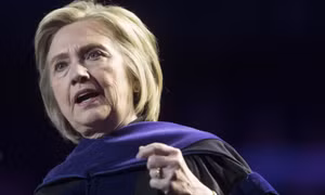 Tổng thống Trump thách thức bà Hillary Clinton tham gia cuộc đua bầu cử 2020