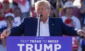 Quỹ chiến dịch tranh cử của cựu Tổng thống Trump tăng vọt sau tin bị truy tố