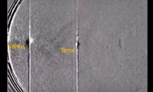 Đài quan sát NASA phát hiện UFO to hơn Trái Đất