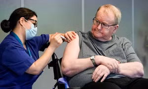 WHO khẳng định vaccine Pfizer an toàn sau nhiều ca tử vong ở Na Uy