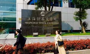 Thị trường chứng khoán Trung Quốc thiết lập kỉ lục mới giữa ‘bão Evergrande’