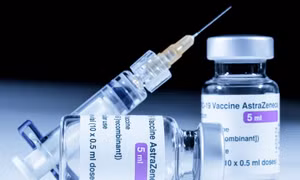 Các vaccine đang lưu hành có khả năng chống chọi biến chủng Delta ra sao?