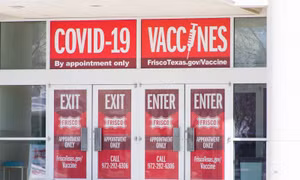 Mỹ ‘chìm’ trong bể vaccine COVID-19 và những câu hỏi cần xử lý do dư thừa