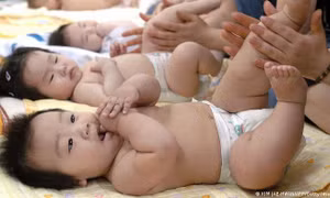 Hàn Quốc lần đầu tiên lâm vào tình cảnh suy giảm dân số đáng báo động