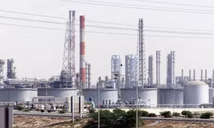 Sản lượng dầu thô của OPEC xuống mức thấp nhất trong vòng 30 năm 