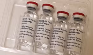 Vì sao EU kiện AstraZeneca liên quan tới vaccine COVID-19