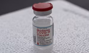 Moderna nhận cảnh báo từ chính quyền Mỹ phải tăng sản lượng vaccine toàn cầu