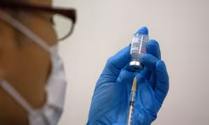 10 ngày để thế giới có câu trả lời vaccine hiệu lực ra sao trước biến thể Omicron
