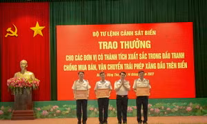 Bộ Tư lệnh Cảnh sát biển thưởng nóng cho các đơn vị có thành tích xuất sắc