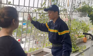 TP Hồ Chí Minh: Vận động gần 400 hộ dân tháo dỡ 'chuồng cọp' tại các chung cư cũ