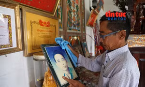 Niềm tự hào về người cha huyền thoại thiện xạ '76 viên đạn hạ gục 78 quân thù' 
