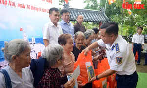 Cảnh sát biển với đồng bào dân tộc, tôn giáo