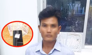 Bắt quả tang đối tượng tàng trữ ma túy để bán lại cho các thuyền viên