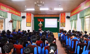 Đoàn Trinh sát số 2 tuyên truyền về biển đảo, tác hại ma túy và IUU